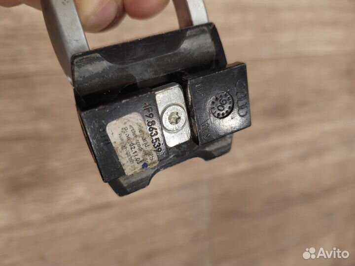 Петли крепления груза Audi Q7 Q5 A6