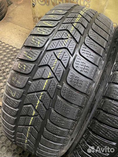 Pirelli Winter Sottozero 3 215/55 R17