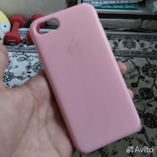 Чехлы на телефон