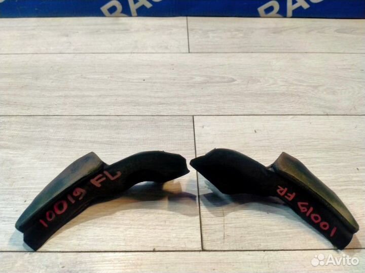 Уплотнительная резинка Toyota Mark Ii JZX100 1jzge