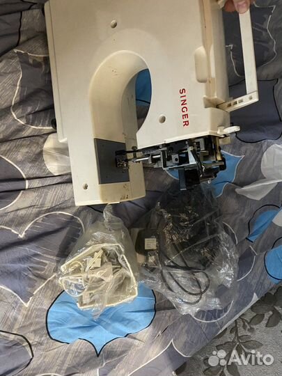 Швейная машина Zinger