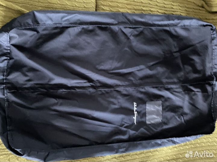 Пыльник чехол на одежду Salvatore Ferragamo