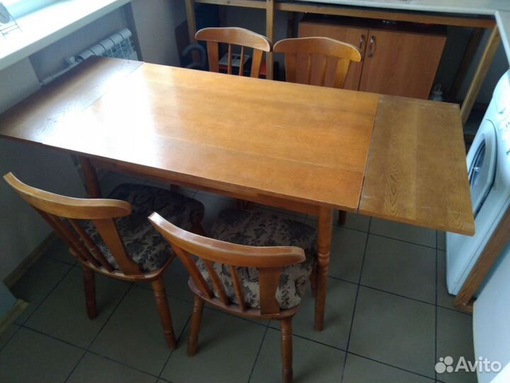 Стол обеденный со стульями