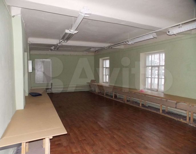 Продажа здания, 2450 м²