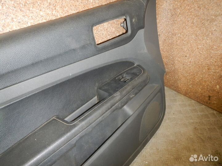 Обшивка двери передней левой, Ford (Форд) -focus 2