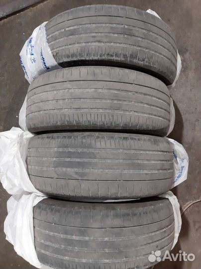 Dunlop SP Sport Maxx 050+ 215/55 R17