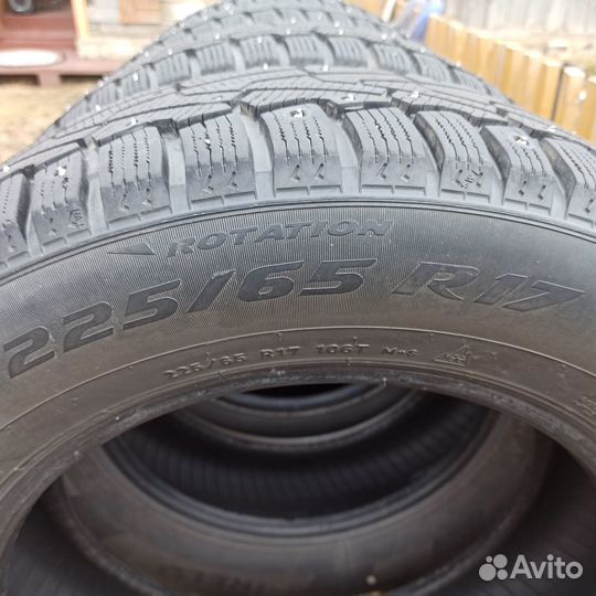Pirelli Ice Zero 225/65 R17