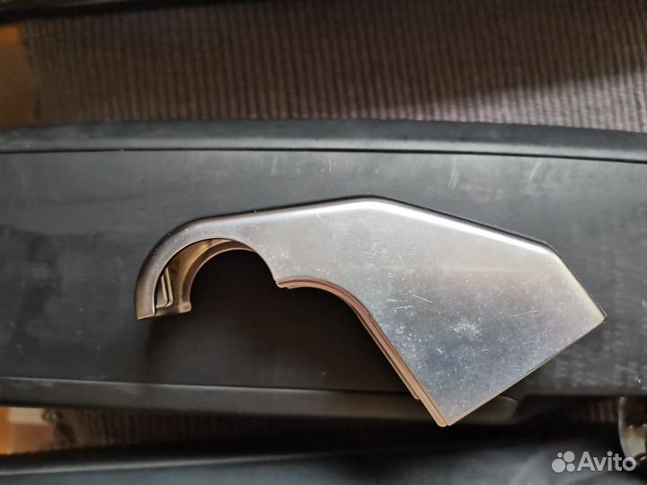 Подлокотник Audi A8 D3 D2