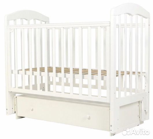 Кроватка с маятником и ящиком (белая)