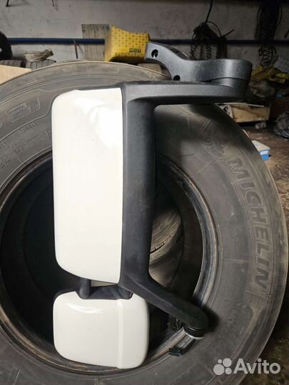 Зеркало в сборе правое