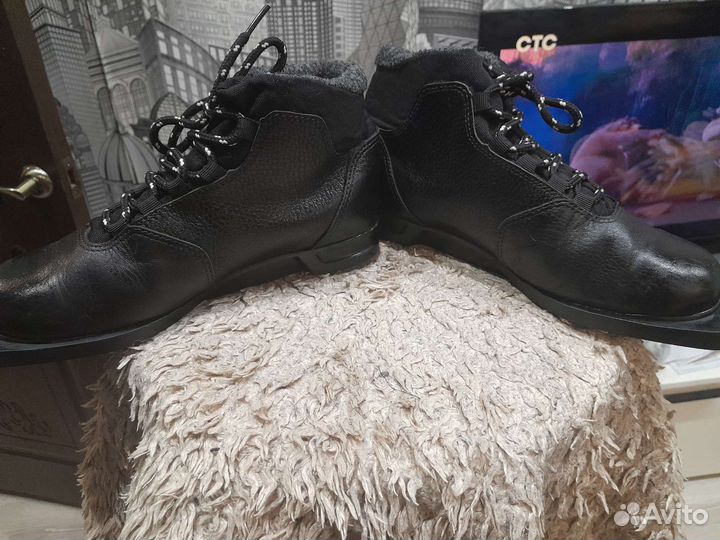 Лыжные ботинки 37,40,42 размеров