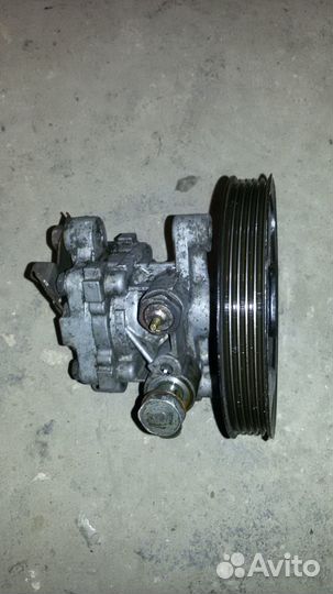 Митсубсиси ланцер 9 насос гура