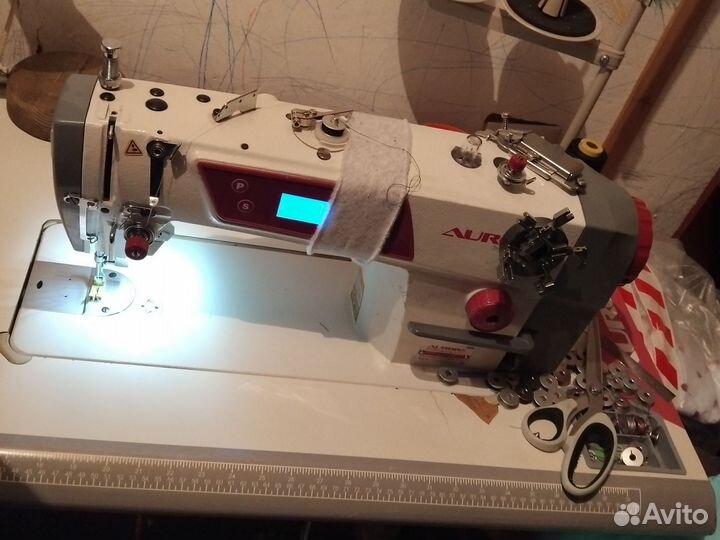 Швейная промышленная машинка