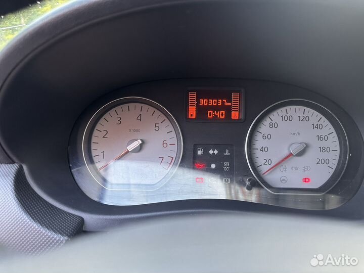 Renault Sandero 1.6 МТ, 2013, 303 037 км