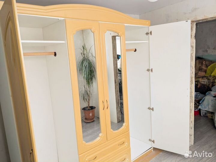 Шкаф для одежды бу