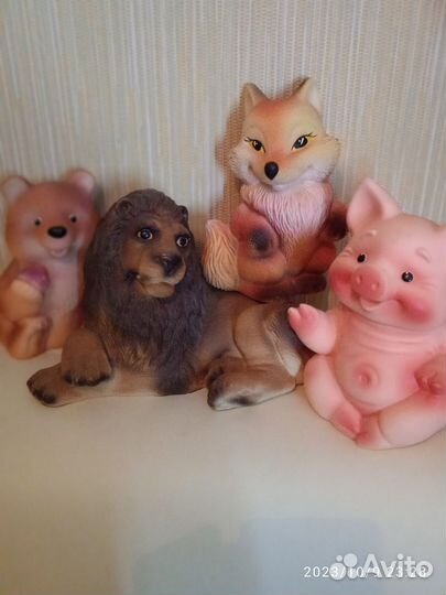 Резиновые игрушки большие