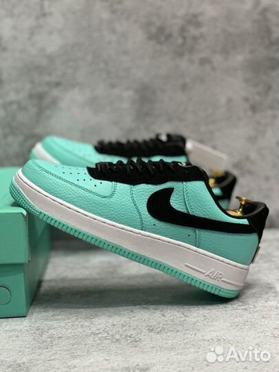 Кроссовки Nike Air Force 1 Tiffany Friends Family