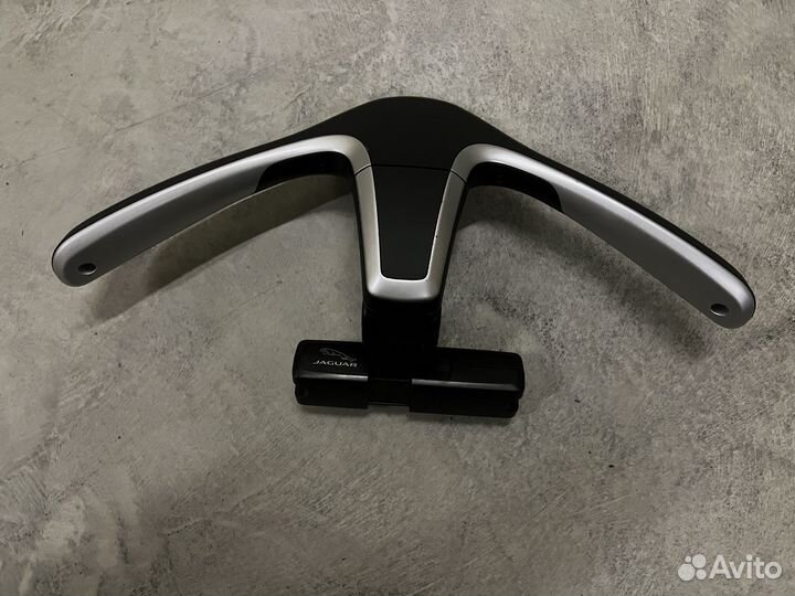 Вешалка автомобильная Jaguar