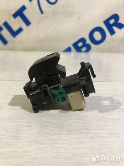 Кнопка стеклоподъемника передняя toyota corolla E1