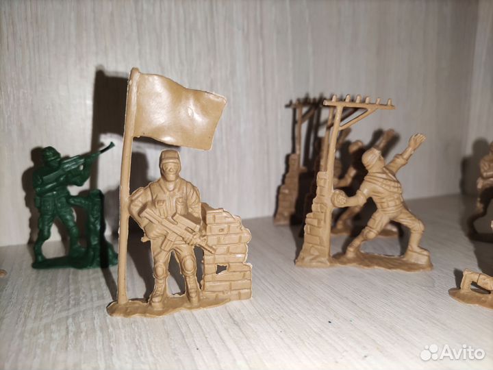 Пластиковые солдатики