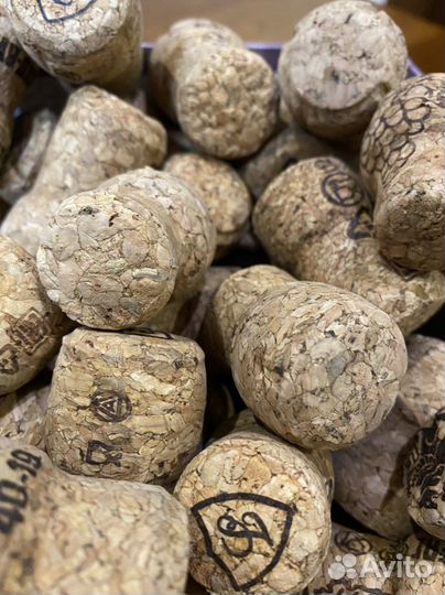 Винные пробки и пробки от шампанского