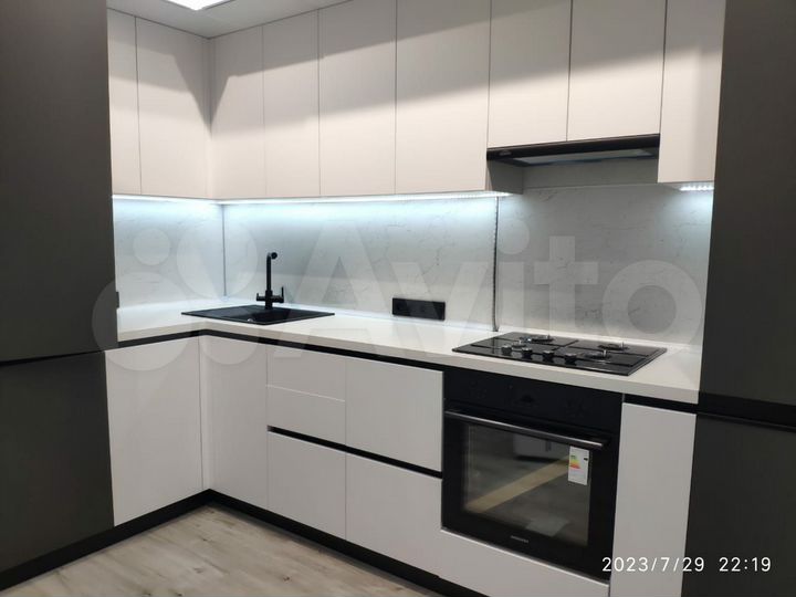 1-к. квартира, 43 м², 1/3 эт.