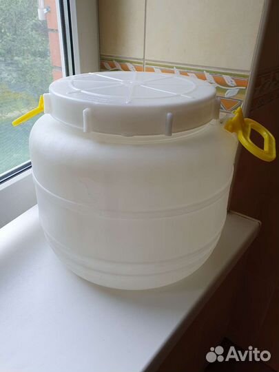 Емкость пластиковая (бочка, бак, фляга), 25л