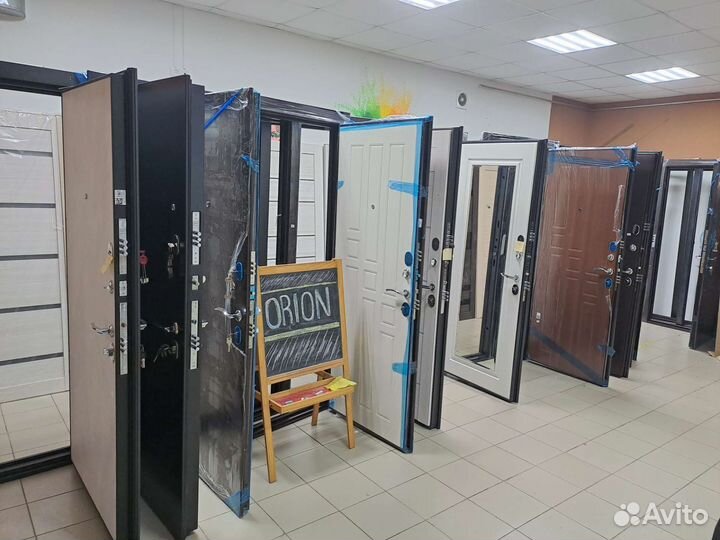 Двери входные металлические с выставки новые