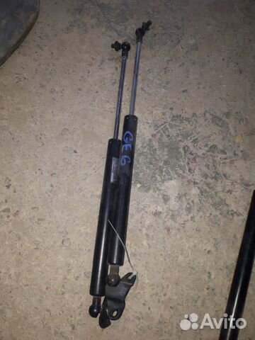 Амортизатор 5 двери хонда фит,джазз