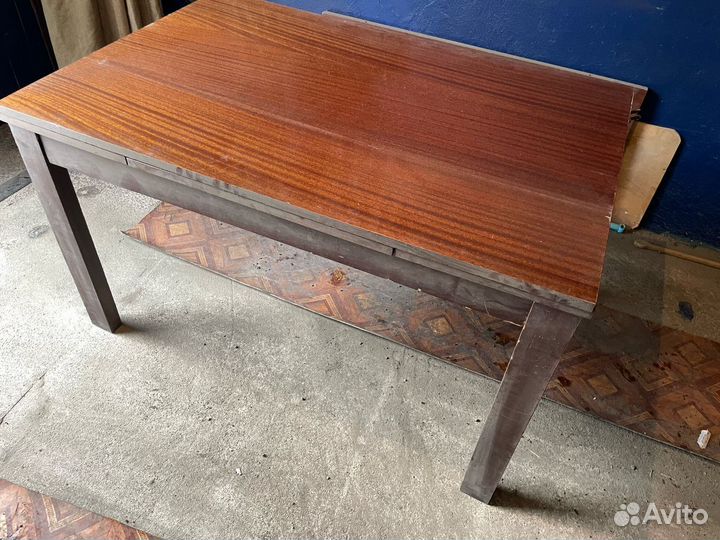 Столик в гостинную бу