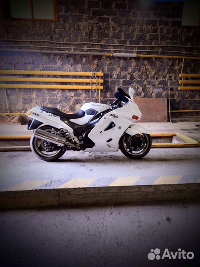 Kawasaki zzr 1100-2 2001г