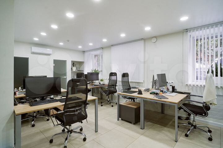 Современное офисное помещение 175.2 м²