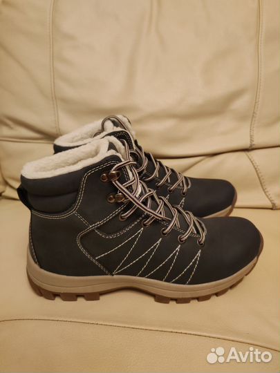 Новые зимние ботинки 41 размер