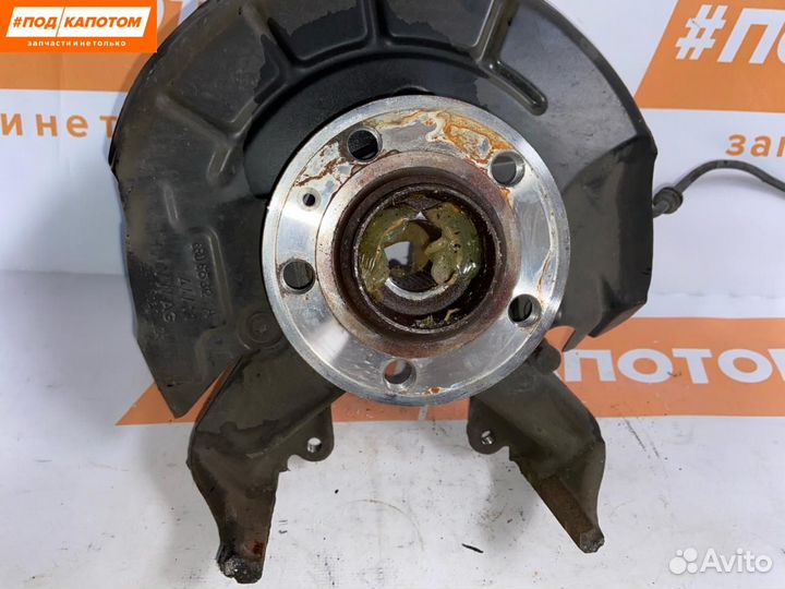 Кулак передний правый Volkswagen Polo 5 2012