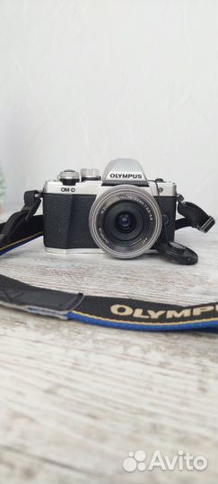 Фотоаппарат Olympus OM-D E-M10 Mark II