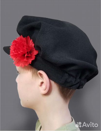 Русская народная рубаха и картуз