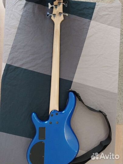 Бас гитара cort с комбоусилителем