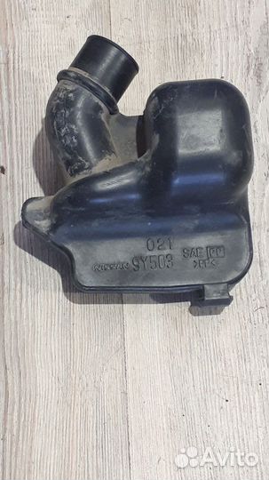 Резонатор воздушного фильтра Nissan teana J31