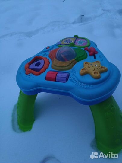 Швейная машинка, стол и стул для детей