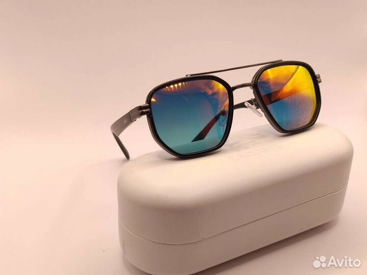 Солнцезащитные очки lacoste