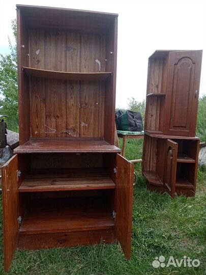 Мебельный гарнитур из цельного дерева