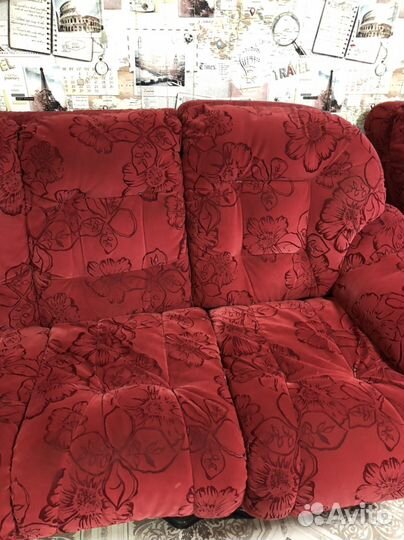 Диваны и кресло бу