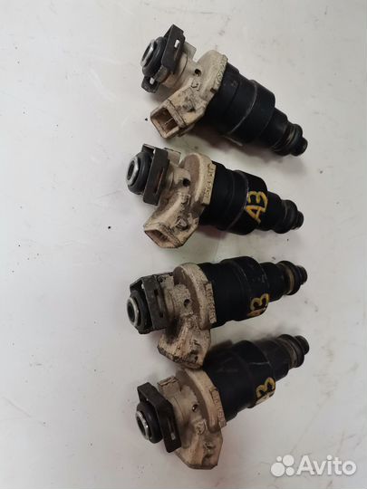 Форсунка топливная Audi A3 8L1 AGU