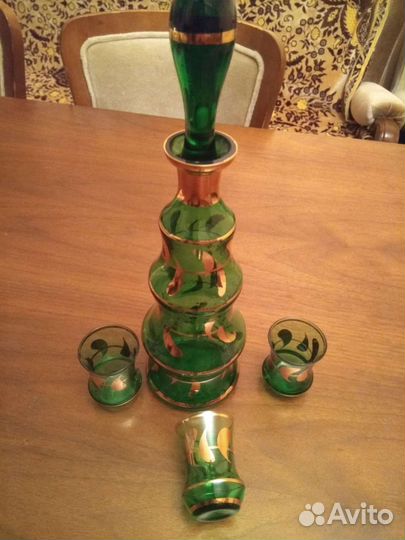 Графин и стаканы