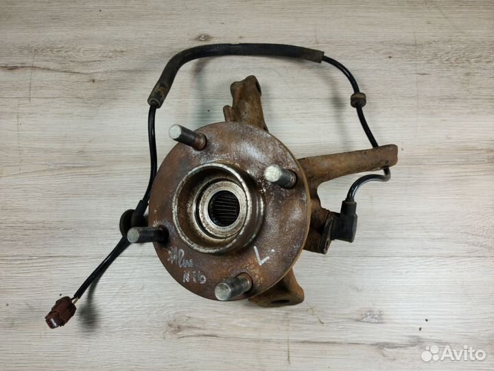 Кулак поворотный Nissan Almera N16