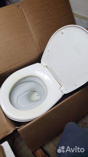 Унитаз с бачком. б/у