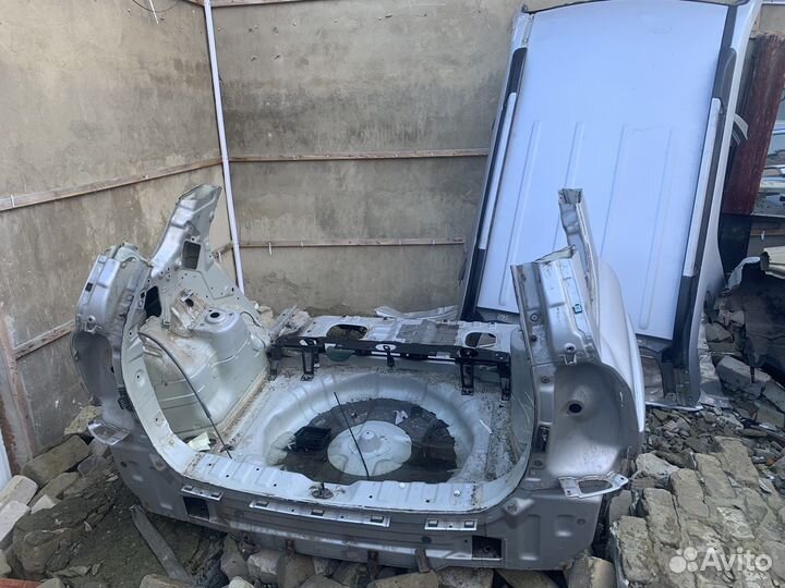 Задняя часть кузова kia sportage 2