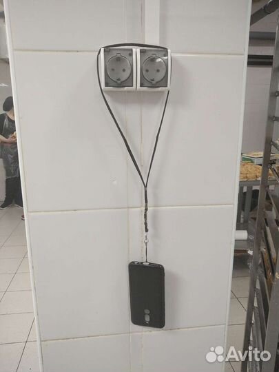 Шнур для телефона на шею