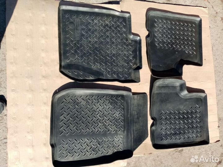 Автомобильные коврики дастер бу резиновые