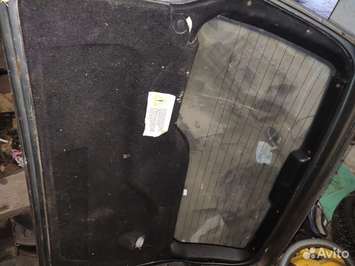 Крышка багажника niva